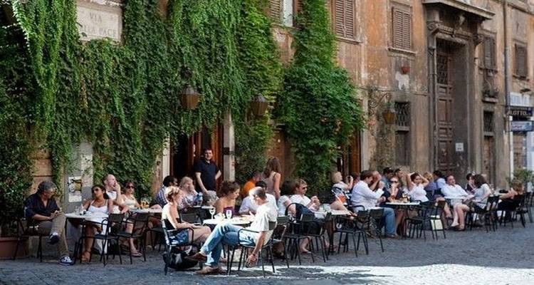 Γιατί καλλιεργούμε καφετέριες;