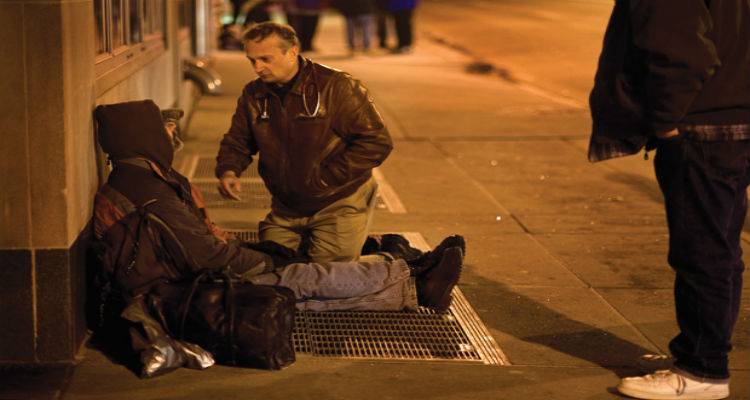&laquo;Ή&rho;&omega;&alpha;&sigmaf; &tau;&eta;&sigmaf; &Chi;&rho;&omicron;&nu;&iota;ά&sigmaf;&raquo; &omicron; &gamma;&iota;&alpha;&tau;&rho;ό&sigmaf; &pi;&omicron;&upsilon; &phi;&rho;ό&nu;&tau;&iota;&zeta;&epsilon;&iota; &tau;&omicron;&upsilon;&sigmaf; &phi;&tau;&omega;&chi;&omicron;ύ&sigmaf; (photos)