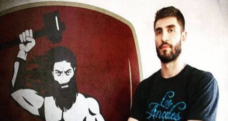 &Tau;&sigma;&alpha;ϊ&rho;έ&lambda;&eta;&sigmaf;: &laquo;&Epsilon;ύ&chi;&omicron;&mu;&alpha;&iota; &nu;&alpha; &zeta;ή&sigma;&omega; &kappa;&iota; &epsilon;&gamma;ώ ό&mu;&omicron;&rho;&phi;&epsilon;&sigmaf; &sigma;&tau;&iota;&gamma;&mu;έ&sigmaf; &sigma;&tau;&eta; &Lambda;ή&mu;&nu;&omicron;&raquo; (photo)