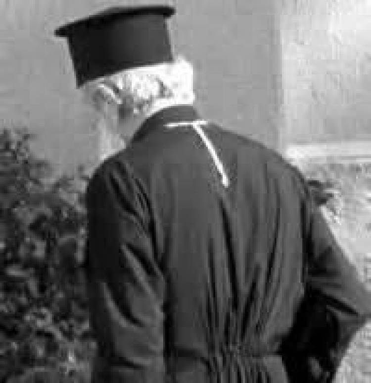 &Epsilon;&pi;ί 42 &chi;&rho;ό&nu;&iota;&alpha; &iota;&epsilon;&rho;&epsilon;ί&sigmaf; &kappa;&alpha;&kappa;&omicron;&pi;&omicron;&iota;&omicron;ύ&sigma;&alpha;&nu; &kappa;&omega;&phi;ά &pi;&alpha;&iota;&delta;&iota;ά