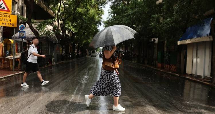 Αλλάζει ο καιρός, έρχονται τα πρωτοβρόχια: Πέφτει η θερμοκρασία, πότε αναμένονται τα φαινόμενα