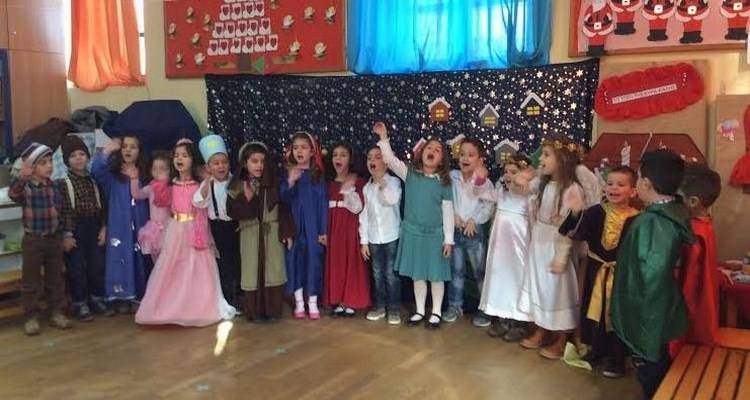 &quot;Παραμονή Χριστουγέννων στο σπίτι της κυρά Καλής&quot; από το 1ο νηπιαγωγείο της Μύρινας