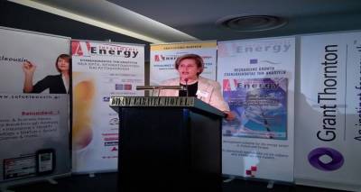 &Chi;. &Kappa;&alpha;&lambda;&omicron;&gamma;ή&rho;&omicron;&upsilon;: &laquo;&Nu;&alpha; &mu;&eta; &gamma;ί&nu;&epsilon;&iota; &eta; &alpha;&kappa;&rho;&iota;&tau;&iota;&kappa;ή &Epsilon;&upsilon;&rho;ώ&pi;&eta; &theta;&upsilon;&sigma;ί&alpha; &sigma;&tau;&omicron; &beta;&omega;&mu;ό &tau;&omega;&nu; &omicron;&iota;&kappa;&omicron;&nu;&omicron;&mu;&iota;&kappa;ά &beta;&iota;ώ&sigma;&iota;&mu;&omega;&nu; &epsilon;&pi;&epsilon;&nu;&delta;ύ&sigma;&epsilon;&omega;&nu;&raquo;