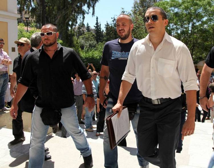 Ζώντας από μέσα τη δίκη Κασιδιάρη