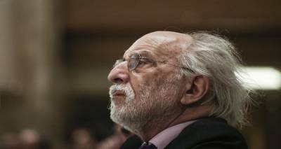 &Alpha;&pi;&omicron;&sigma;ύ&rho;&epsilon;&tau;&alpha;&iota; &alpha;&pi;ό &tau;&eta;&nu; &upsilon;&pi;&epsilon;&rho;ά&sigma;&pi;&iota;&sigma;&eta; &tau;&omicron;&upsilon; 77&chi;&rho;&omicron;&nu;&omicron;&upsilon; &omicron; &Alpha;&lambda;έ&xi;&alpha;&nu;&delta;&rho;&omicron;&sigmaf; &Lambda;&upsilon;&kappa;&omicron;&upsilon;&rho;έ&zeta;&omicron;&sigmaf;