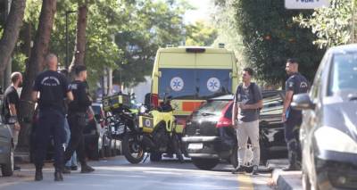 Έγκλημα στην Αγία Παρασκευή: Γάζωσαν άνδρα μέρα μεσημέρι | Τον πυροβόλησαν 5 φορές