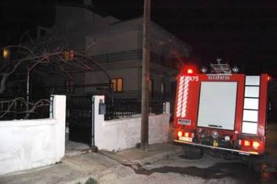 &Phi;&omega;&tau;&iota;ά &sigma;&epsilon; &kappa;&alpha;&mu;&iota;&nu;ά&delta;&alpha; &omicron;&iota;&kappa;ί&alpha;&sigmaf; &sigma;&tau;&eta; &Mu;ύ&rho;&iota;&nu;&alpha;