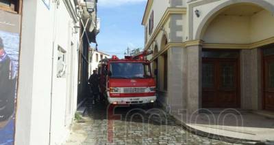 Φωτιά σε οικόπεδο στη Μύρινα (photos)