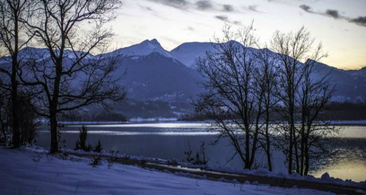 &Phi;&omega;&tau;&omicron;&gamma;&rho;&alpha;&phi;ί&alpha;: EUROKINISSI- &Epsilon;&Upsilon;&Rho;&Iota;&Pi;&Iota;&Delta;&Eta;&Sigma; &Pi;&Alpha;&Pi;&Omicron;&Upsilon;&Tau;&Sigma;&Eta;&Sigma;