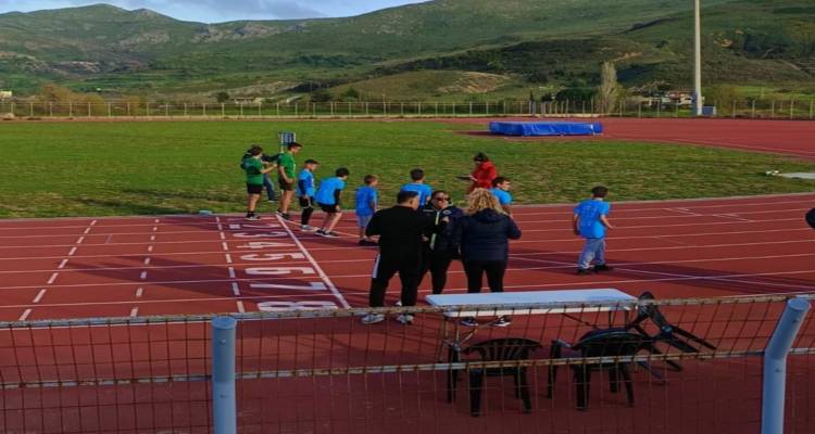 &Mu;ύ&rho;&iota;&nu;&alpha;: &Sigma;&tau;&omicron; &Delta;&eta;&mu;&omicron;&tau;&iota;&kappa;ό &Sigma;&tau;ά&delta;&iota;&omicron; &omicron;&iota; &alpha;&upsilon;&rho;&iota;&alpha;&nu;&omicron;ί &pi;&rho;&omega;&tau;&alpha;&theta;&lambda;&eta;&tau;έ&sigmaf; | &Alpha;&theta;&lambda;&eta;&tau;&iota;&kappa;ή &gamma;&iota;&omicron;&rho;&tau;ή &mu;&epsilon; &Kappa;14 &kappa;&alpha;&iota; &Kappa;12