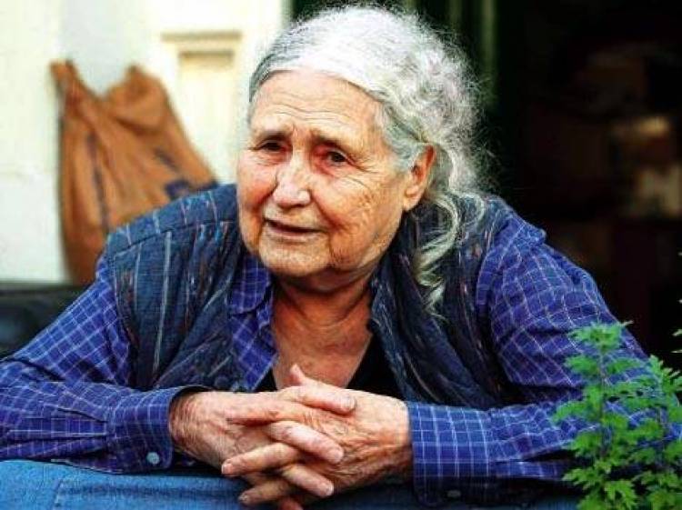 Έ&phi;&upsilon;&gamma;&epsilon; &eta; &nu;&omicron;&mu;&pi;&epsilon;&lambda;ί&sigma;&tau;&rho;&iota;&alpha; &Nu;&tau;ό&rho;&iota;&sigmaf; &Lambda;έ&sigma;&iota;&nu;&gamma;&kappa;