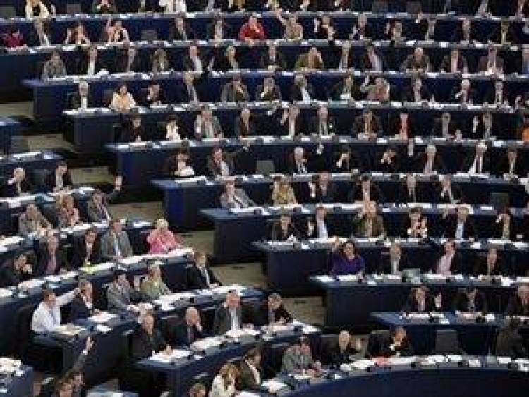 &Tau;&omicron; &Epsilon;&upsilon;&rho;&omega;&kappa;&omicron;&iota;&nu;&omicron;&beta;&omicron;ύ&lambda;&iota;&omicron; &laquo;&alpha;&delta;&epsilon;&iota;ά&zeta;&epsilon;&iota;&raquo; &tau;&eta;&nu; &Tau;&rho;ό&iota;&kappa;&alpha;