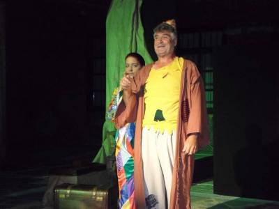 H &laquo;Ό&pi;&epsilon;&rho;&alpha;, &tau;&omicron; &tau;&rho;&alpha;&gamma;&omicron;ύ&delta;&iota; &tau;&omicron;&upsilon; &omicron;&upsilon;&rho;&alpha;&nu;&omicron;ύ&raquo; &sigma;&tau;&eta;&nu; &alpha;&nu;&alpha;&tau;&omicron;&lambda;&iota;&kappa;ή &Lambda;ή&mu;&nu;&omicron;