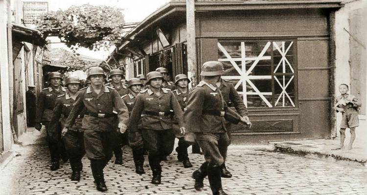 &Pi;&alpha;&rho;&omicron;&upsilon;&sigma;ί&alpha;&sigma;&eta; &beta;&iota;&beta;&lambda;ί&omega;&nu; &tau;&omicron;&upsilon; &iota;&sigma;&tau;&omicron;&rho;&iota;&kappa;&omicron;ύ-&sigma;&upsilon;&gamma;&gamma;&rho;&alpha;&phi;έ&alpha; &Alpha;&rho;&iota;&sigma;&tau;&epsilon;ί&delta;&eta; &Iota;. &Tau;&sigma;&omicron;&tau;&rho;&omicron;ύ&delta;&eta; &sigma;&tau;&eta; &Lambda;ή&mu;&nu;&omicron;