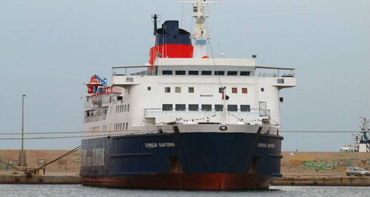 Στα δρομολόγια της Λήμνου το «Εξπρές Σαντορίνη» για άλλον ένα μήνα