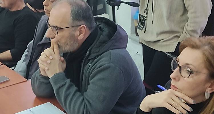 &Iota;&sigma;&chi;&upsilon;&rho;ή &Lambda;ή&mu;&nu;&omicron;&sigmaf;: &Omicron; &pi;&rho;&omega;&tau;&omicron;&gamma;&epsilon;&nu;ή&sigmaf; &tau;&omicron;&mu;έ&alpha;&sigmaf; &tau;&omicron;&upsilon; &nu;&eta;&sigma;&iota;&omicron;ύ &delta;&epsilon;&nu; &alpha;&pi;&omicron;&tau;&epsilon;&lambda;&epsilon;ί &pi;&rho;&omicron;&tau;&epsilon;&rho;&alpha;&iota;ό&tau;&eta;&tau;&alpha; &gamma;&iota;&alpha; &tau;&eta; &Delta;&eta;&mu;&omicron;&tau;&iota;&kappa;ή &Alpha;&rho;&chi;ή