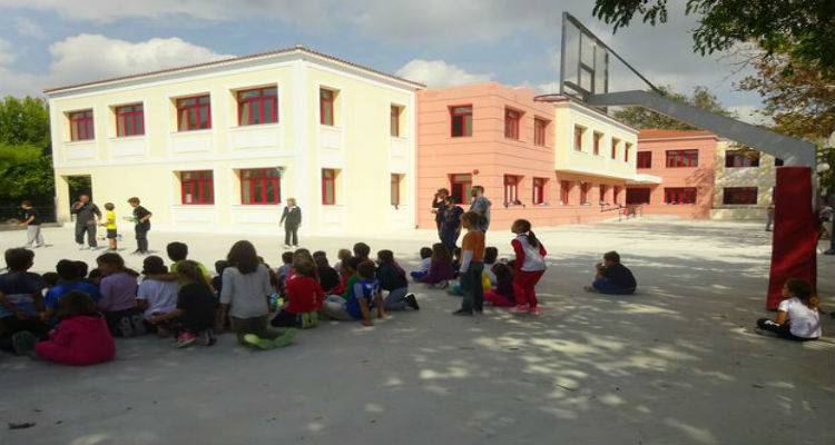 45.590 &euro; &sigma;&tau;&alpha; &sigma;&chi;&omicron;&lambda;&epsilon;ί&alpha; &tau;&eta;&sigmaf; &Lambda;ή&mu;&nu;&omicron;&upsilon; &gamma;&iota;&alpha; &tau;&eta;&nu; &kappa;ά&lambda;&upsilon;&psi;&eta; &lambda;&epsilon;&iota;&tau;&omicron;&upsilon;&rho;&gamma;&iota;&kappa;ώ&nu; &delta;&alpha;&pi;&alpha;&nu;ώ&nu;