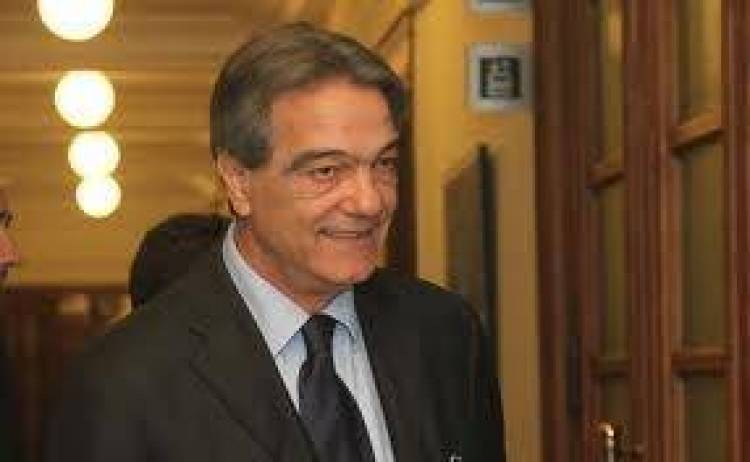 Σηφουνάκης « Λάθος η επιλογή του ΠΑΣΟΚ να αναλάβει μόνο του την ευθύνη της αντιλαϊκής πολιτικής το 2009»