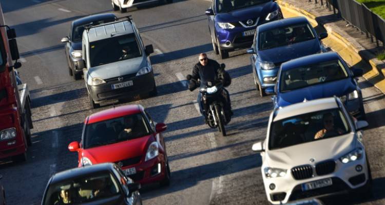 Τέλη κυκλοφορίας: Πότε λήγει η προθεσμία για πληρωμή | Τι ισχύει για την κατάθεση πινακίδων