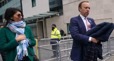 &Beta;&rho;&epsilon;&tau;&alpha;&nu;ί&alpha; &ndash; &ldquo;&Rho;&omicron;&zeta; &sigma;&kappa;ά&nu;&delta;&alpha;&lambda;&omicron;&rdquo;: &Mu;&epsilon; &tau;&eta;&nu; &pi;&alpha;&rho;&alpha;ί&tau;&eta;&sigma;&eta; &Chi;ά&nu;&kappa;&omicron;&kappa; &tau;&omicron; &theta;έ&mu;&alpha; &delta;&epsilon;&nu; έ&chi;&epsilon;&iota; &lambda;ή&xi;&epsilon;&iota;, &iota;&sigma;&chi;&upsilon;&rho;ί&zeta;&epsilon;&tau;&alpha;&iota; &eta; &alpha;&nu;&tau;&iota;&pi;&omicron;&lambda;ί&tau;&epsilon;&upsilon;&sigma;&eta;