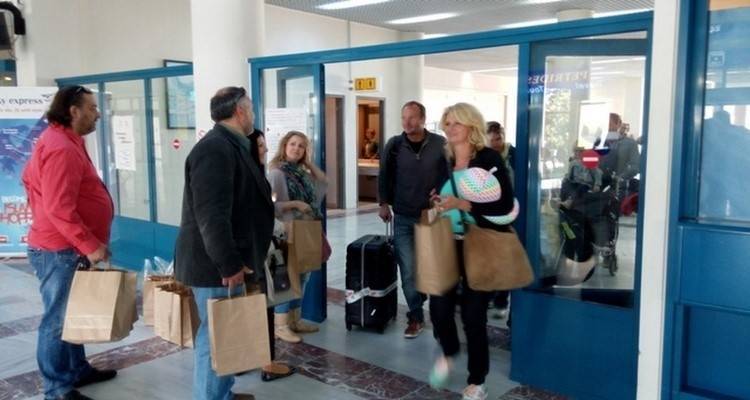 &Kappa;&alpha;&tau;έ&phi;&theta;&alpha;&sigma;&epsilon; &sigma;&tau;&eta; &Lambda;ή&mu;&nu;&omicron; &tau;&omicron; &pi;&rho;ώ&tau;&omicron; &tau;&sigma;ά&rho;&tau;&epsilon;&rho; &alpha;&pi;ό &Omicron;&lambda;&lambda;&alpha;&nu;&delta;ί&alpha; (photos)