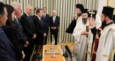 &Omicron;&rho;&kappa;ί&sigma;&tau;&eta;&kappa;&epsilon; &eta; &nu;έ&alpha; &kappa;&upsilon;&beta;έ&rho;&nu;&eta;&sigma;&eta; &sigma;&tau;&omicron; &Pi;&rho;&omicron;&epsilon;&delta;&rho;&iota;&kappa;ό &Mu;έ&gamma;&alpha;&rho;&omicron; (photos &amp; video)