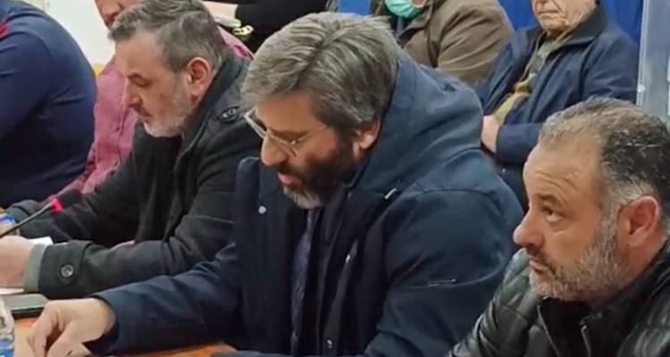 Με φόντο τις απεντάξεις έργων, εξηγήσεις ζητάει από την Ε. Γεώργα ο τ. Δήμαρχος Δ. Μαρινάκης