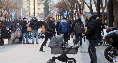 &Kappa;&omicron;&rho;&omega;&nu;&omicron;ϊό&sigmaf;: &Sigma;&tau;&alpha; 3.491 &tau;&alpha; &nu;έ&alpha; &kappa;&rho;&omicron;ύ&sigma;&mu;&alpha;&tau;&alpha; - 755 &omicron;&iota; &delta;&iota;&alpha;&sigma;&omega;&lambda;&eta;&nu;&omega;&mu;έ&nu;&omicron;&iota; - 67 &theta;ά&nu;&alpha;&tau;&omicron;&iota;