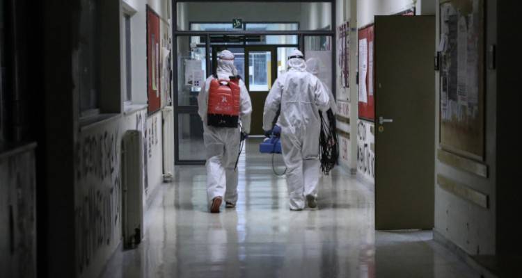 Κορωνοϊός: Μεγαλώνει η λίστα του θανάτου | Τρεις οι νεκροί στην Ελλάδα, 190 κρούσματα