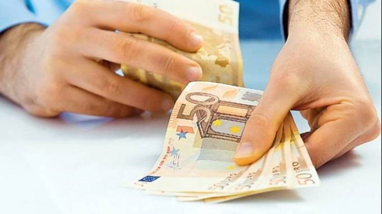&Pi;&lambda;&eta;&rho;ώ&nu;&epsilon;&iota; &sigma;ή&mu;&epsilon;&rho;&alpha; &eta; &laquo;&Eta;&lambda;&iota;&alpha;&chi;&tau;ί&delta;&alpha;&raquo;