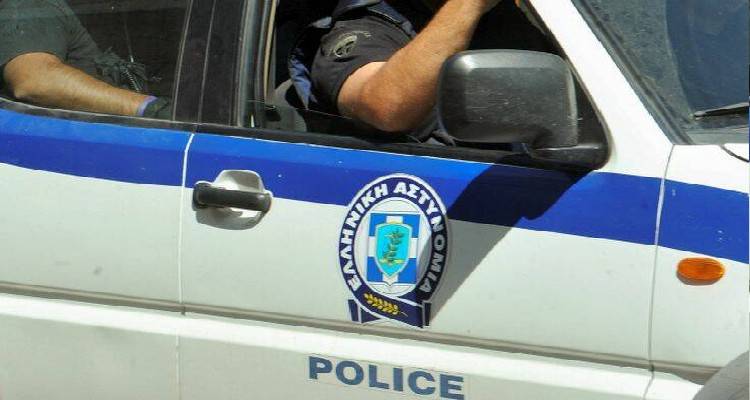 &Lambda;ή&mu;&nu;&omicron;&sigmaf;: &Tau;&rho;&epsilon;&iota;&sigmaf; &sigma;&upsilon;&lambda;&lambda;ή&psi;&epsilon;&iota;&sigmaf; &tau;&omicron; &tau;&epsilon;&lambda;&epsilon;&upsilon;&tau;&alpha;ί&omicron; &epsilon;&iota;&kappa;&omicron;&sigma;&iota;&tau;&epsilon;&tau;&rho;ά&omega;&rho;&omicron;
