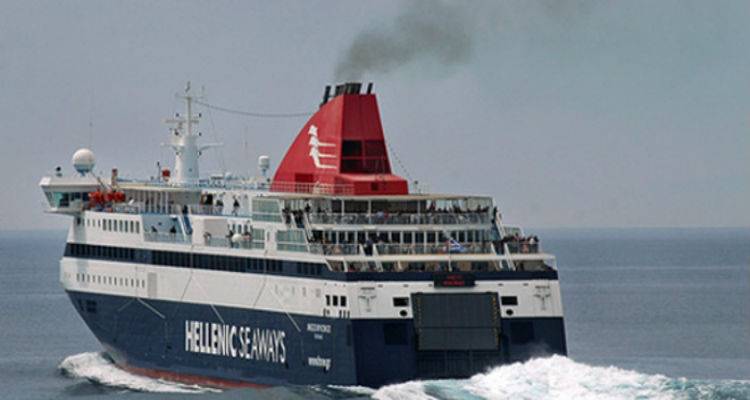 «Ταξιδεύει» το Νήσος Μύκονος | Αβέβαιη η αναχώρηση του Σαντορίνη από Λαύριο