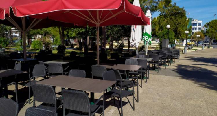 ΕΦΚΑ: Οδηγίες για τις μειωμένες ασφαλιστικές εισφορές για ελεύθερους επαγγελματίες και αυτοαπασχολούμενους