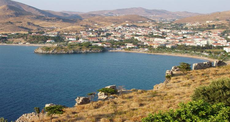 &upsilon;&phi;. &Nu;&eta;&sigma;&iota;&omega;&tau;&iota;&kappa;ή&sigmaf; &Pi;&omicron;&lambda;&iota;&tau;&iota;&kappa;ή&sigmaf;: &Nu;&eta;&sigma;&iota;ά ό&pi;&omega;&sigmaf; &eta; &Lambda;ή&mu;&nu;&omicron;&sigmaf; &kappa;ά&nu;&omicron;&upsilon;&nu; &tau;&eta;&nu; &Epsilon;&lambda;&lambda;ά&delta;&alpha; &mu;&epsilon;&gamma;ά&lambda;&eta; &chi;ώ&rho;&alpha; &mu;&epsilon; &pi;&omicron;&lambda;&lambda;έ&sigmaf; &omicron;&iota;&kappa;&omicron;&nu;&omicron;&mu;&iota;&kappa;έ&sigmaf; &delta;&upsilon;&nu;&alpha;&tau;ό&tau;&eta;&tau;&epsilon;&sigmaf;