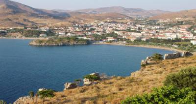 &upsilon;&phi;. &Nu;&eta;&sigma;&iota;&omega;&tau;&iota;&kappa;ή&sigmaf; &Pi;&omicron;&lambda;&iota;&tau;&iota;&kappa;ή&sigmaf;: &Nu;&eta;&sigma;&iota;ά ό&pi;&omega;&sigmaf; &eta; &Lambda;ή&mu;&nu;&omicron;&sigmaf; &kappa;ά&nu;&omicron;&upsilon;&nu; &tau;&eta;&nu; &Epsilon;&lambda;&lambda;ά&delta;&alpha; &mu;&epsilon;&gamma;ά&lambda;&eta; &chi;ώ&rho;&alpha; &mu;&epsilon; &pi;&omicron;&lambda;&lambda;έ&sigmaf; &omicron;&iota;&kappa;&omicron;&nu;&omicron;&mu;&iota;&kappa;έ&sigmaf; &delta;&upsilon;&nu;&alpha;&tau;ό&tau;&eta;&tau;&epsilon;&sigmaf;