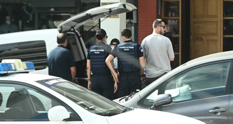 &Nu;έ&alpha; &Sigma;&mu;ύ&rho;&nu;&eta;: &Epsilon;&gamma;&kappa;&lambda;&eta;&mu;&alpha;&tau;&iota;&kappa;ή &epsilon;&nu;έ&rho;&gamma;&epsilon;&iota;&alpha; &lambda;έ&epsilon;&iota; &omicron; &iota;&alpha;&tau;&rho;&omicron;&delta;&iota;&kappa;&alpha;&sigma;&tau;ή&sigmaf; &gamma;&iota;&alpha; &tau;&omicron;&nu; &theta;ά&nu;&alpha;&tau;&omicron; &tau;&omicron;&upsilon; 46&chi;&rho;&omicron;&nu;&omicron;&upsilon; | &Epsilon;&xi;&epsilon;&tau;ά&zeta;&epsilon;&tau;&alpha;&iota; &eta; &alpha;&delta;&epsilon;&lambda;&phi;ή &tau;&omicron;&upsilon;