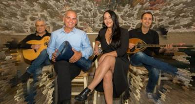 &Omicron;&iota; &gamma;&upsilon;&nu;&alpha;ί&kappa;&epsilon;&sigmaf; &sigma;&tau;&eta; &Lambda;ή&mu;&nu;&omicron; &gamma;&iota;&omicron;&rho;&tau;ά&zeta;&omicron;&upsilon;&nu; &laquo;&hellip;&Sigma;&tau;&omicron; &Kappa;ά&sigma;&tau;&rho;&omicron;&raquo;