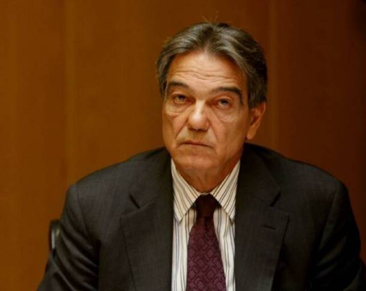 &Nu;ί&kappa;&omicron;&sigmaf; &Sigma;&eta;&phi;&omicron;&upsilon;&nu;ά&kappa;&eta;&sigmaf;: &laquo;&Sigma;&tau;&epsilon;&rho;&epsilon;ί&tau;&alpha;&iota; &kappa;&omicron;&iota;&nu;ή&sigmaf; &lambda;&omicron;&gamma;&iota;&kappa;ή&sigmaf; &eta; &kappa;&alpha;&tau;ά&rho;&gamma;&eta;&sigma;&eta; &tau;&eta;&sigmaf; &Delta;.&Omicron;.&Upsilon; &Lambda;ή&mu;&nu;&omicron;&upsilon;&raquo;