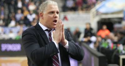 &Mu;&alpha;&nu;&omega;&lambda;ό&pi;&omicron;&upsilon;&lambda;&omicron;&sigmaf;: &laquo;&Eta; &mu;&epsilon;&gamma;&alpha;&lambda;ύ&tau;&epsilon;&rho;&eta; &phi;&epsilon;&tau;&iota;&nu;ή &mu;&alpha;&sigmaf; &nu;ί&kappa;&eta;&raquo;