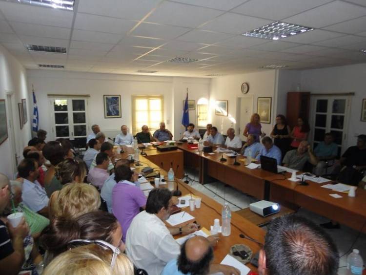&Eta; &sigma;&upsilon;&nu;&epsilon;&delta;&rho;ί&alpha;&sigma;&eta; &tau;&omicron;&upsilon; &Pi;&epsilon;&rho;&iota;&phi;&epsilon;&rho;&epsilon;&iota;&alpha;&kappa;&omicron;ύ &Sigma;&upsilon;&mu;&beta;&omicron;&upsilon;&lambda;ί&omicron;&upsilon; &sigma;&tau;&eta; &Lambda;ή&mu;&nu;&omicron; (photos + mp3)