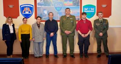 &Phi;&epsilon;&sigma;&tau;&iota;&beta;ά&lambda; &Upsilon;&gamma;&epsilon;ί&alpha;&sigmaf; &laquo;&Tau;&rho;&omicron;&phi;ή &gamma;&iota;&alpha; &Delta;&rho;ά&sigma;&eta;&raquo; &sigma;&tau;&eta; &Mu;ύ&rho;&iota;&nu;&alpha; &mu;&epsilon; &epsilon;&pi;ί&kappa;&epsilon;&nu;&tau;&rho;&omicron; &tau;&omicron; &pi;&alpha;&iota;&delta;ί &kappa;&alpha;&iota; &tau;&eta;&nu; &omicron;&iota;&kappa;&omicron;&gamma;έ&nu;&epsilon;&iota;&alpha;