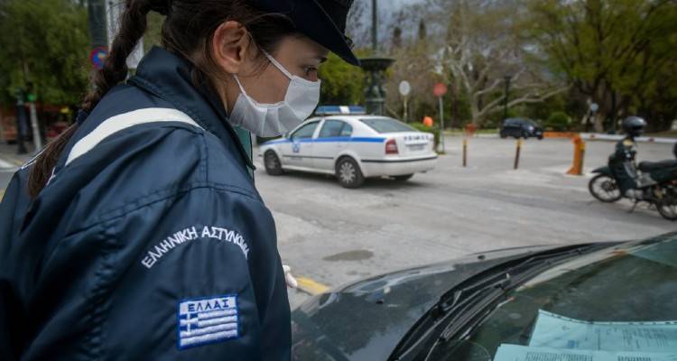 &Alpha;&pi;&alpha;&gamma;ό&rho;&epsilon;&upsilon;&sigma;&eta; &kappa;&upsilon;&kappa;&lambda;&omicron;&phi;&omicron;&rho;ί&alpha;&sigmaf;: &Eta; &mu;ά&nu;&alpha; &pi;&omicron;&upsilon; έ&kappa;&lambda;&epsilon;&iota;&sigma;&epsilon; &tau;&eta;&nu; &kappa;ό&rho;&eta; &tau;&eta;&sigmaf; &sigma;&tau;&omicron; &pi;&omicron;&rho;&tau; &mu;&pi;&alpha;&gamma;&kappa;ά&zeta; &kappa;&alpha;&iota; ά&lambda;&lambda;&alpha;... &tau;&rho;&epsilon;&lambda;ά