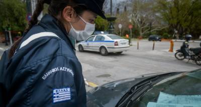 &Alpha;&pi;&alpha;&gamma;ό&rho;&epsilon;&upsilon;&sigma;&eta; &kappa;&upsilon;&kappa;&lambda;&omicron;&phi;&omicron;&rho;ί&alpha;&sigmaf;: &Eta; &mu;ά&nu;&alpha; &pi;&omicron;&upsilon; έ&kappa;&lambda;&epsilon;&iota;&sigma;&epsilon; &tau;&eta;&nu; &kappa;ό&rho;&eta; &tau;&eta;&sigmaf; &sigma;&tau;&omicron; &pi;&omicron;&rho;&tau; &mu;&pi;&alpha;&gamma;&kappa;ά&zeta; &kappa;&alpha;&iota; ά&lambda;&lambda;&alpha;... &tau;&rho;&epsilon;&lambda;ά