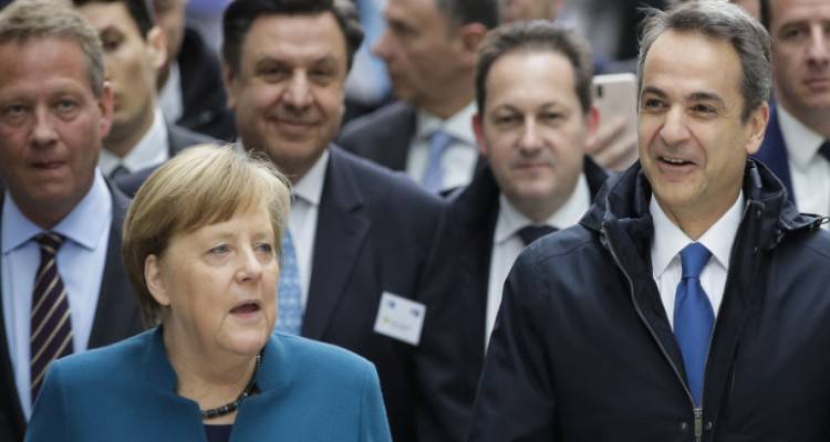 Μητσοτάκης από Βερολίνο: Ο Ερντογάν να αποσύρει τους απελπισμένους στον Εβρο