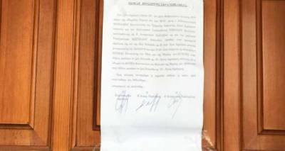 Έ&gamma;&kappa;&lambda;&eta;&mu;&alpha; &sigma;&tau;&omicron;&nu; Ά&gamma;&iota;&omicron; &Delta;&eta;&mu;ή&tau;&rho;&iota;&omicron;: &Sigma;&kappa;ό&tau;&omega;&sigma;&epsilon; &tau;&eta;&nu; &alpha;&delta;&epsilon;&lambda;&phi;ή &tau;&omicron;&upsilon; &kappa;&alpha;&iota; &mu;&epsilon;&tau;ά έ&kappa;&omicron;&psi;&epsilon; &tau;&iota;&sigmaf; &phi;&lambda;έ&beta;&epsilon;&sigmaf; &tau;&omicron;&upsilon; | &Tau;&iota; έ&gamma;&rho;&alpha;&psi;&epsilon; &sigma;&tau;&omicron; &sigma;&eta;&mu;&epsilon;ί&omega;&mu;&alpha; &pi;&omicron;&upsilon; ά&phi;&eta;&sigma;&epsilon; (video)