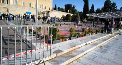 Άγνωστος Στρατιώτης: Το κενό στις εξέδρες των επισήμων και τα ονόματα των Τεμπών -Πώς θα γίνει η μαθητική παρέλαση