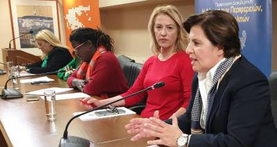 &Eta; &Chi;&rho;. &Kappa;&alpha;&lambda;&omicron;&gamma;ή&rho;&omicron;&upsilon; &epsilon;&xi;ή&rho;&epsilon; &tau;&eta; &sigma;&eta;&mu;&alpha;&sigma;ί&alpha; &tau;&eta;&sigmaf; &sigma;&upsilon;&mu;&mu;&epsilon;&tau;&omicron;&chi;ή&sigmaf; &tau;&omega;&nu; &gamma;&upsilon;&nu;&alpha;&iota;&kappa;ώ&nu; &sigma;&tau;&iota;&sigmaf; &alpha;&upsilon;&tau;&omicron;&delta;&iota;&omicron;&iota;&kappa;&eta;&tau;&iota;&kappa;έ&sigmaf; &epsilon;&kappa;&lambda;&omicron;&gamma;έ&sigmaf;