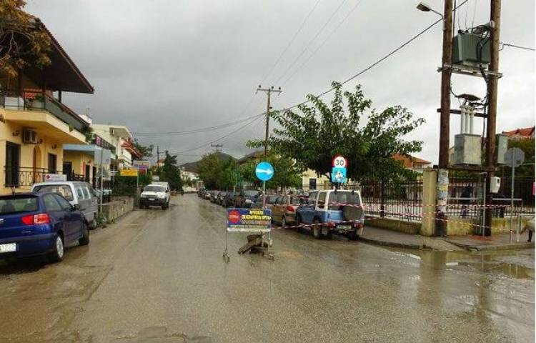 &Kappa;&lambda;&epsilon;&iota;&sigma;&tau;ή &tau;&eta;&nu; &Kappa;&upsilon;&rho;&iota;&alpha;&kappa;ή &eta; &lambda;&epsilon;&omega;&phi;ό&rho;&omicron;&sigmaf; &Delta;&eta;&mu;&omicron;&kappa;&rho;&alpha;&tau;ί&alpha;&sigmaf;