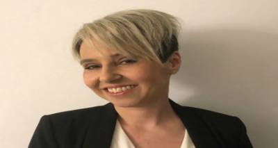 &Mu;έ&lambda;&alpha;&nu;&eta; &Pi;&epsilon;&rho;&pi;&epsilon;&rho;ί&delta;&omicron;&upsilon;: &laquo;&Omicron; Ά&lambda;&lambda;&omicron;&sigmaf; &Delta;&rho;ό&mu;&omicron;&sigmaf;&raquo; | "&Sigma;&tau;&eta;&rho;ί&zeta;&omicron;&upsilon;&mu;&epsilon; &tau;&omicron;&nu; &tau;ό&pi;&omicron; &mu;&alpha;&sigmaf; &mu;έ&sigma;&alpha; &alpha;&pi;ό &tau;&omicron;&nu; &sigma;&upsilon;&nu;&delta;&upsilon;&alpha;&sigma;&mu;ό &mu;&alpha;&sigmaf;"