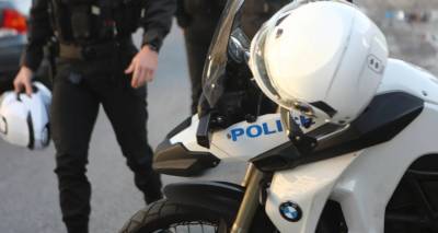 Παλαιστίνιος επιτέθηκε με ψαλίδι σε γυναίκα στο κέντρο της Αθήνας -Αντιστάθηκε σε αστυνομικούς, δάγκωσε τον έναν